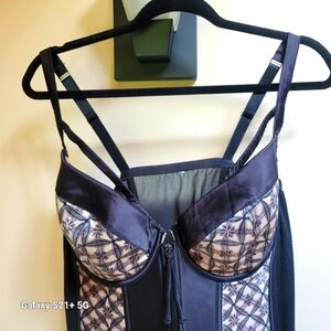 NWOT Cacique Black & Gold Zip Up Corset Sz 18/20